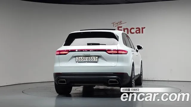 Porsche Cayenne 2020 thumb 3