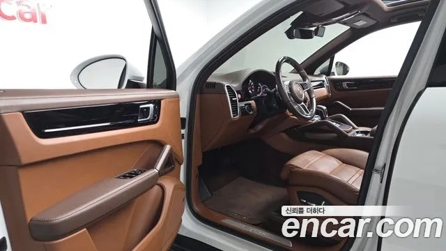 Porsche Cayenne 2020 thumb 9