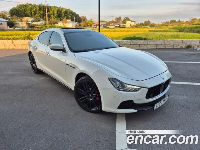 Maserati Ghibli 2017 thumb 5