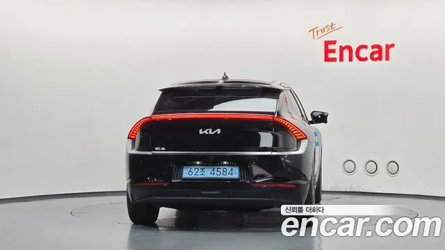 Kia EV6 2022 thumb 4