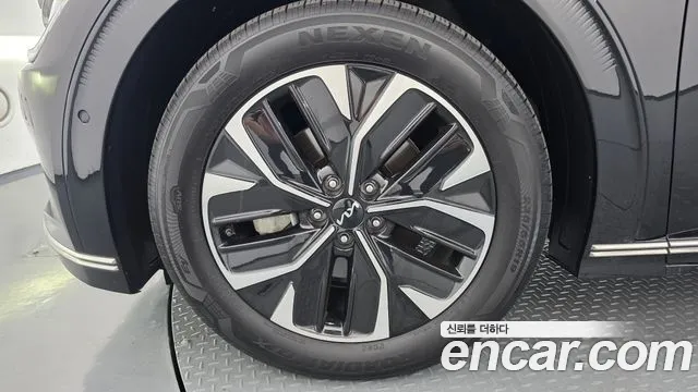 Kia EV6 2022 thumb 5