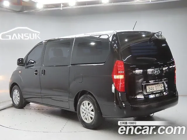 Hyundai Starex 2017 thumb 2