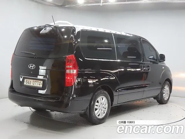 Hyundai Starex 2017 thumb 4