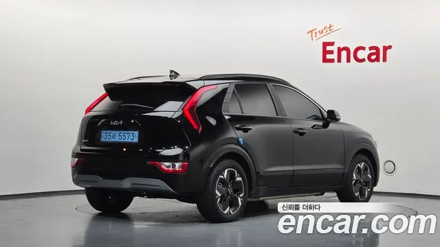 Kia Niro 2023 thumb 2