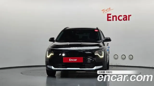 Kia Niro 2023 thumb 3