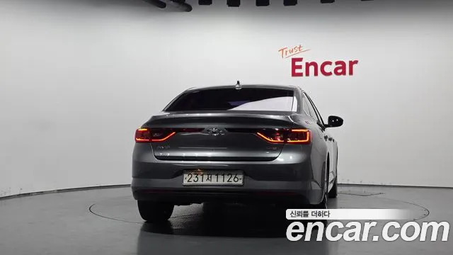Renault-KoreaSamsung Megane 2016 thumb 4