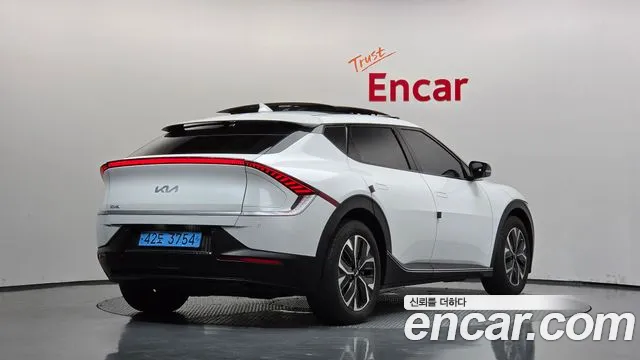 Kia EV6 2022 thumb 2