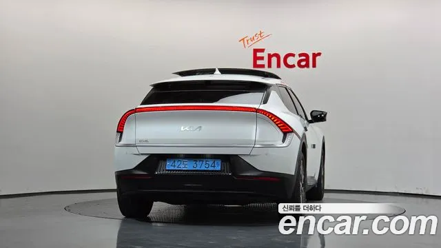 Kia EV6 2022 thumb 4