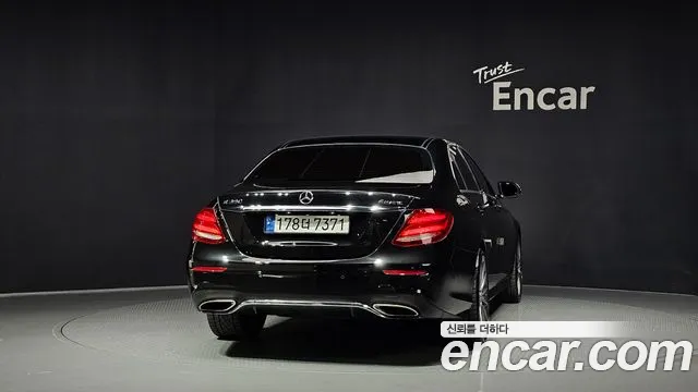 Mercedes-Benz E-Класс 2019 thumb 4