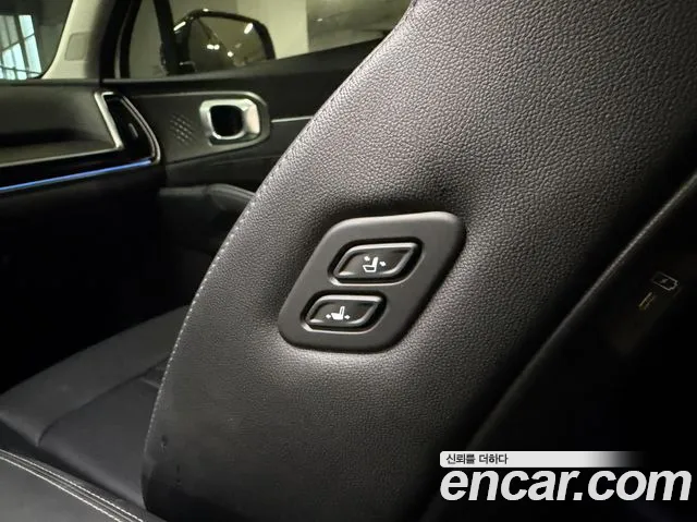 Kia Sorento 2024 thumb 9