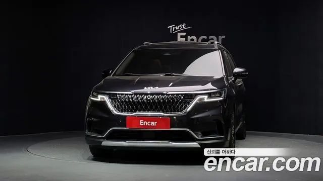 Kia Carnival 2021 thumb 3