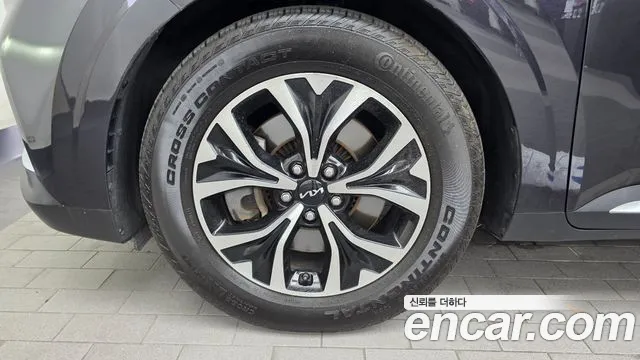 Kia Carnival 2021 thumb 5