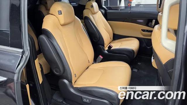 Kia Carnival 2021 thumb 12