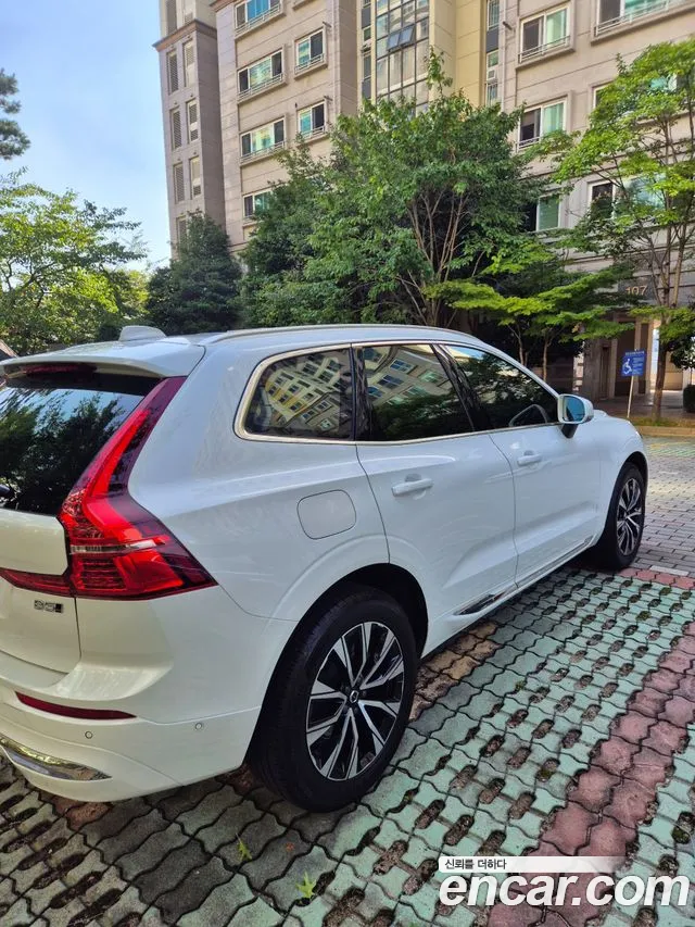 Volvo XC60 2023 thumb 4