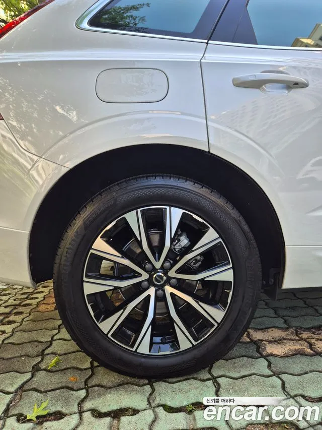 Volvo XC60 2023 thumb 8