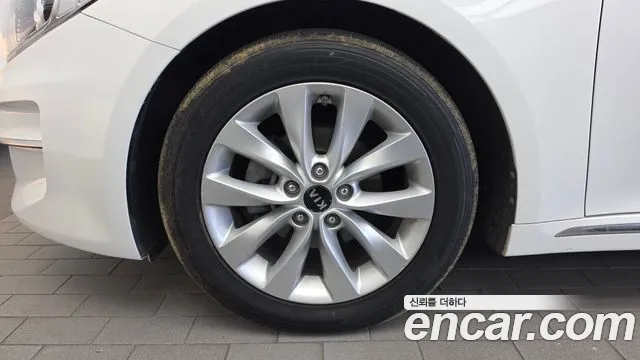 Kia K5 2017 thumb 5