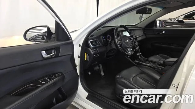 Kia K5 2017 thumb 10