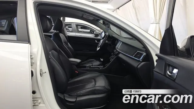 Kia K5 2017 thumb 11