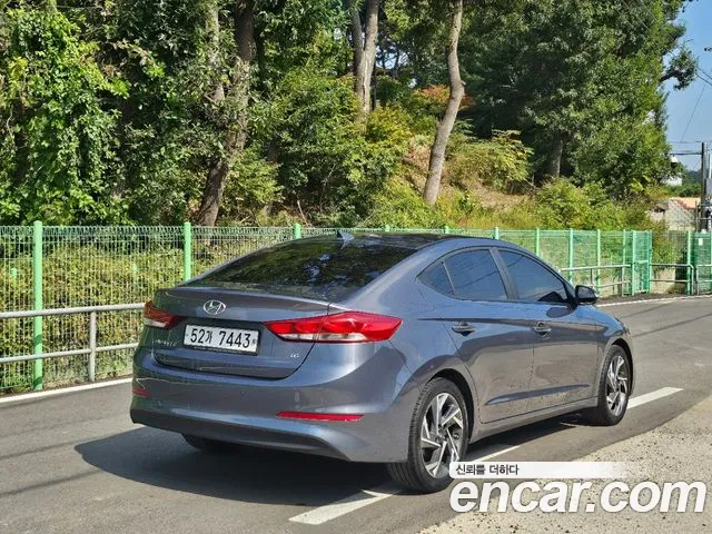 Hyundai Avante 2017 thumb 5