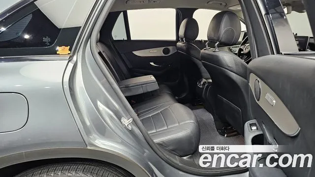 Mercedes-Benz GLC 2018 thumb 12
