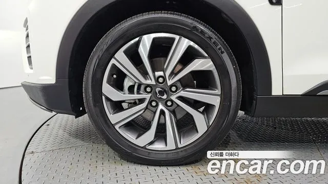 KG_Mobility_Ssangyong TIBOLI 2019 thumb 5