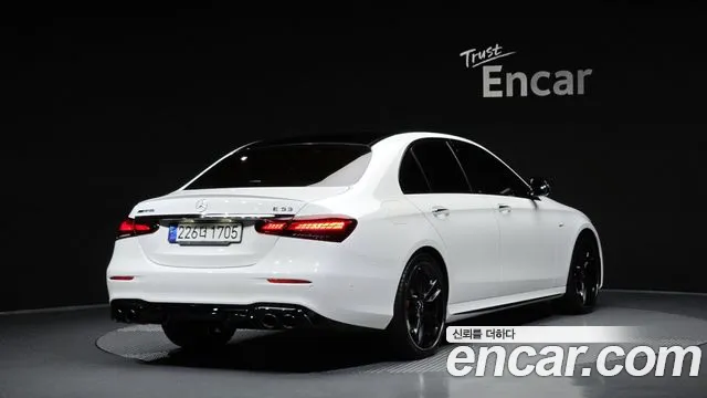 Mercedes-Benz E-Класс 2023 thumb 2