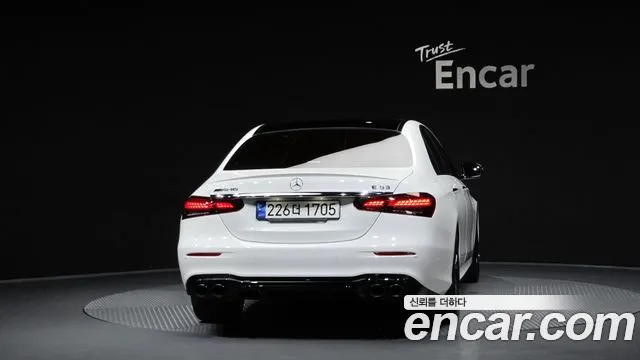Mercedes-Benz E-Класс 2023 thumb 4