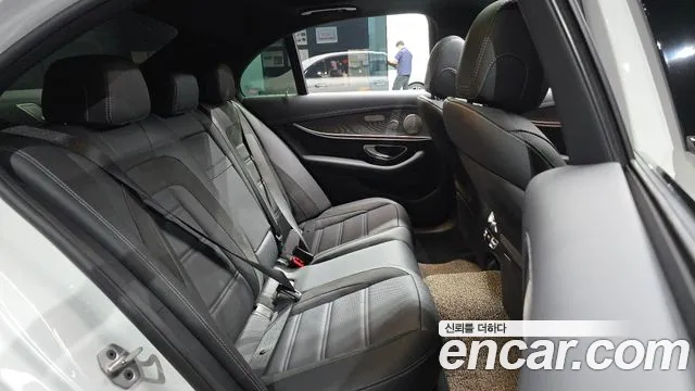 Mercedes-Benz E-Класс 2023 thumb 11