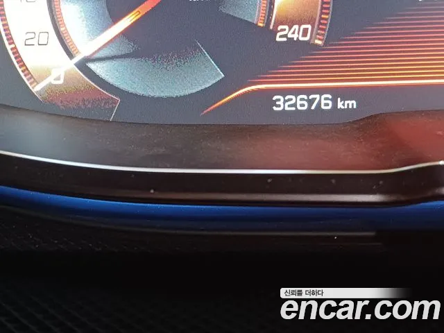 Peugeot 5008 2018 thumb 9