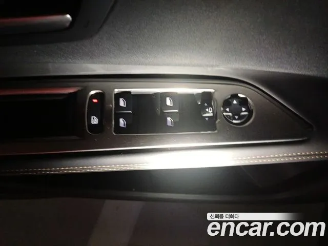 Peugeot 5008 2018 thumb 12