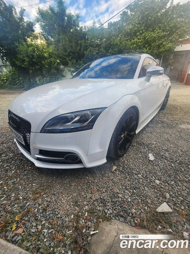 Audi TTS 2010 thumb 3