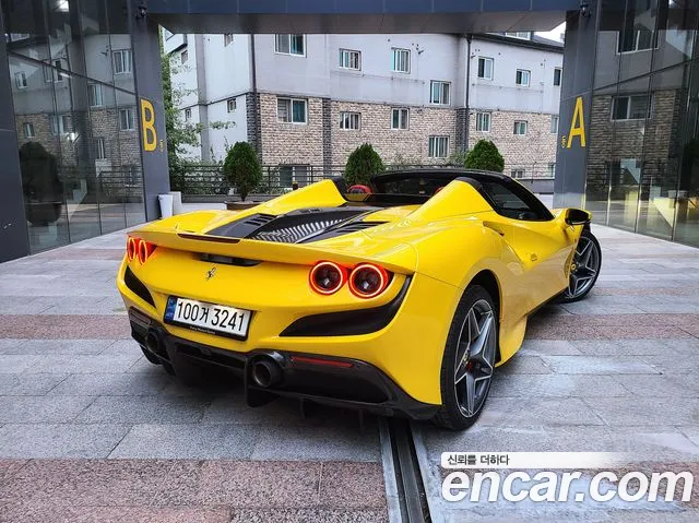 Ferrari F8 2021 thumb 3