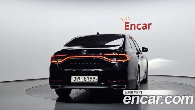 Hyundai Grandeur 2017 thumb 4