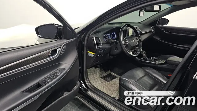 Hyundai Grandeur 2017 thumb 10