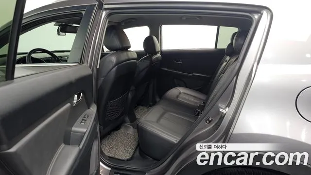 Kia Sportage 2010 thumb 10