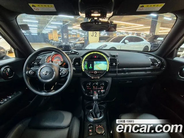 MINI Clubman 2018 thumb 5