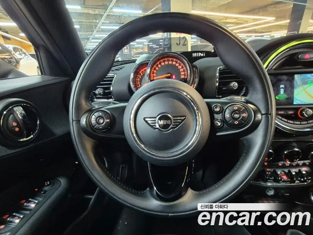 MINI Clubman 2018 thumb 6