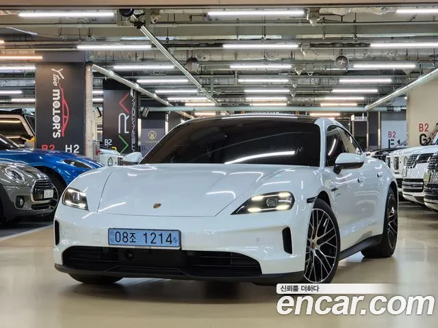 Porsche Taycan 2025 thumb 11