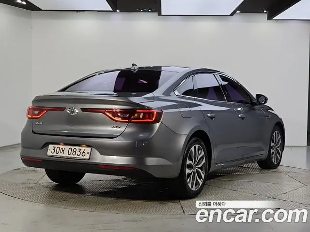 Renault-KoreaSamsung Megane 2016 thumb 4