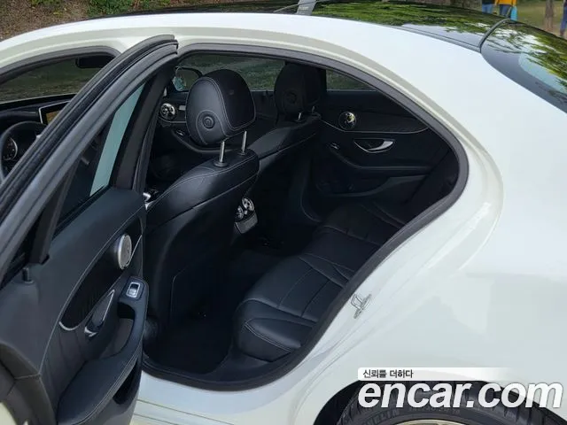 Mercedes-Benz C-Класс 2015 thumb 10