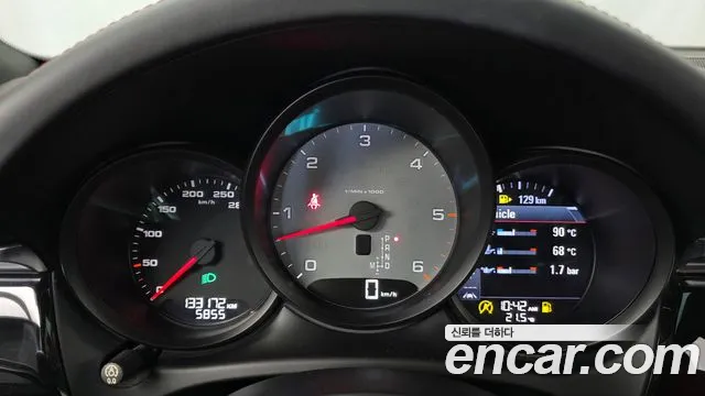 Porsche Macan 2016 thumb 8