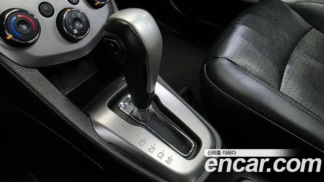 ChevroletGMDaewoo Aveo 2017 thumb 9