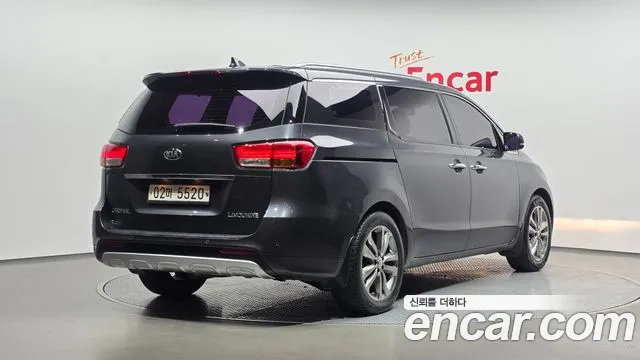 Kia Carnival 2018 thumb 2