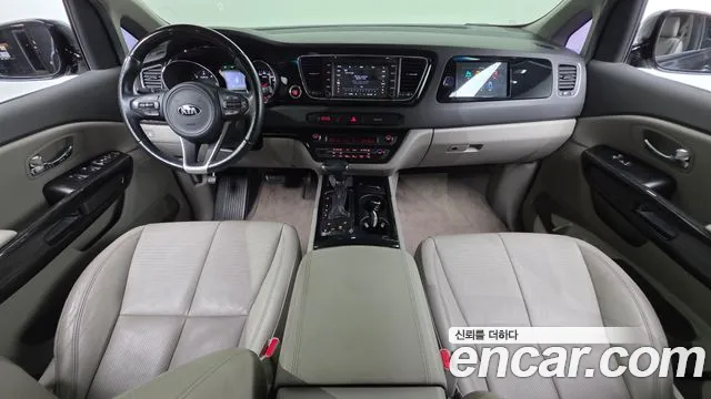 Kia Carnival 2018 thumb 7