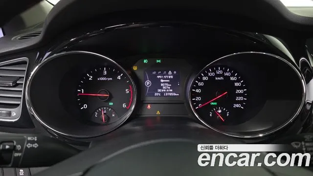 Kia Carnival 2018 thumb 8