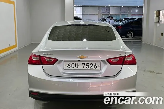 ChevroletGMDaewoo Malibu 2017 thumb 4