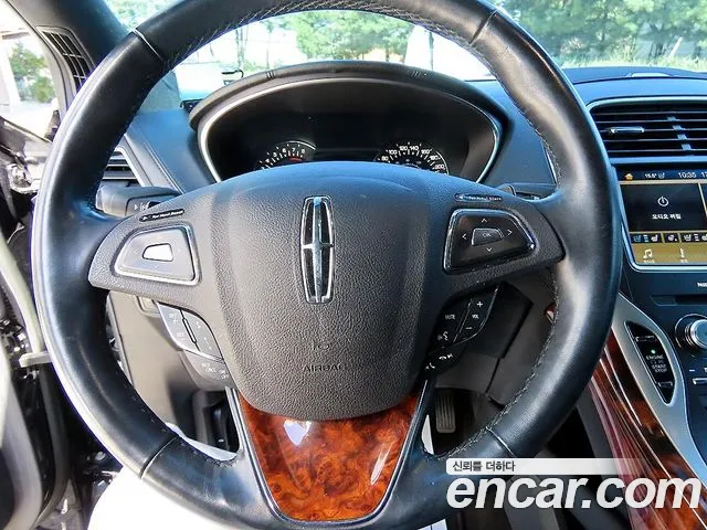 Lincoln MKX 2018 thumb 8