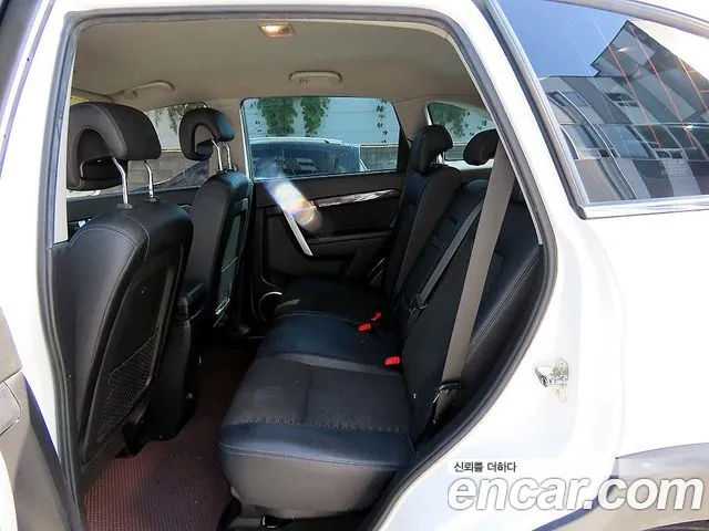 ChevroletGMDaewoo Captiva 2013 thumb 6