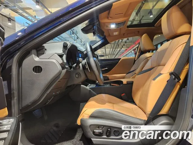 Lexus ES 2021 thumb 9