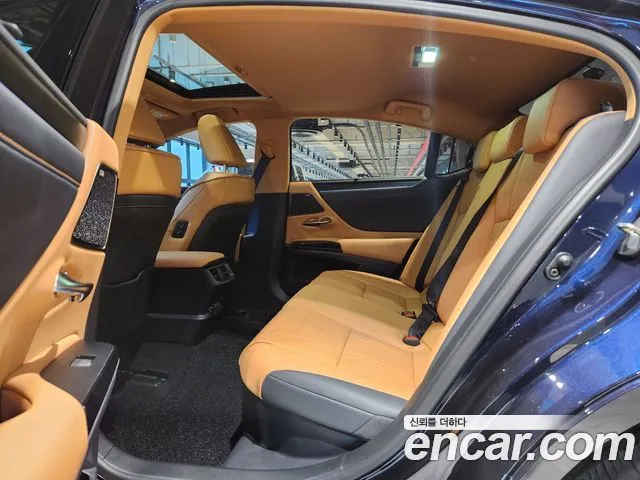 Lexus ES 2021 thumb 10